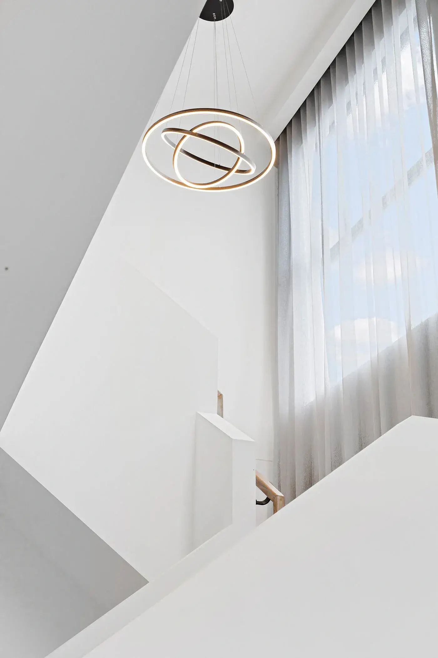Glazing connecting indoors to outdoors